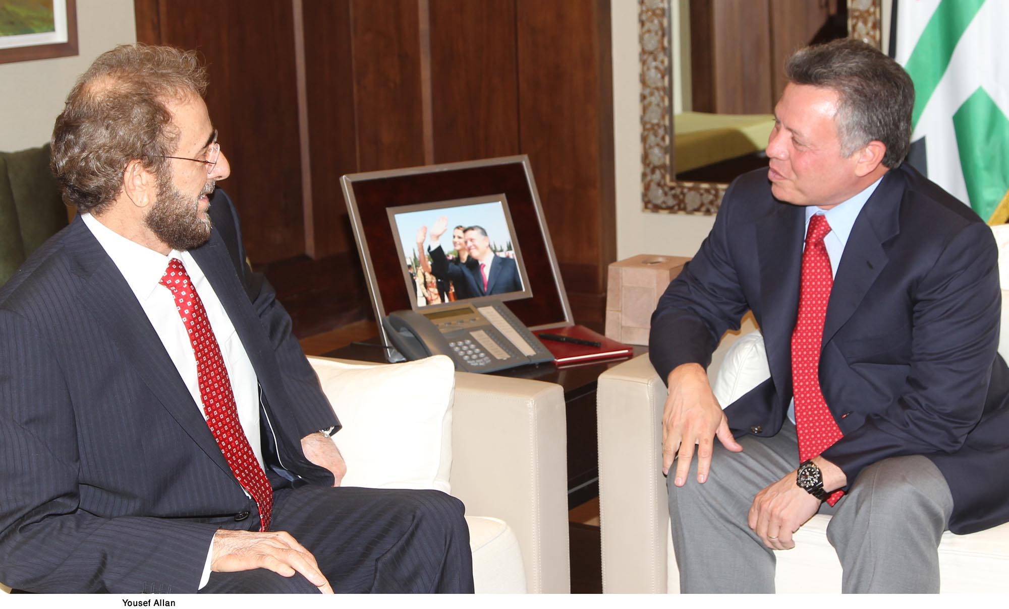 King, Iraqi defense minister discuss ties