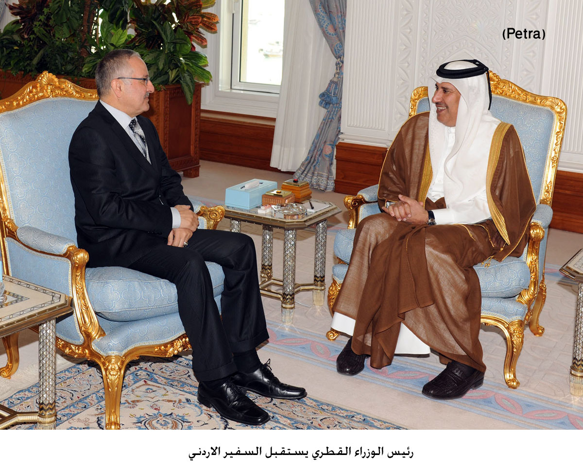 رئيس الوزراء القطري يستقبل السفير الاردني