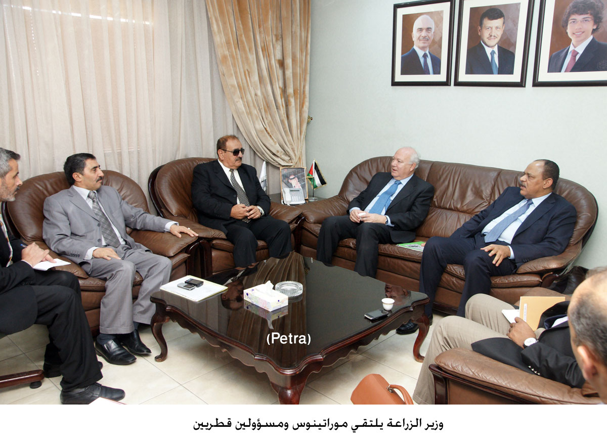 وزير الزراعة يلتقي موراتينوس ومسؤولين قطريين