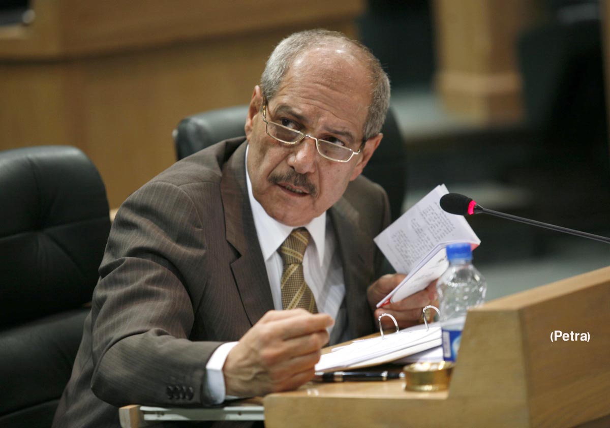 رئيس الوزراء يؤكد متابعة الحكومة لإضراب العاملين في البوتاس