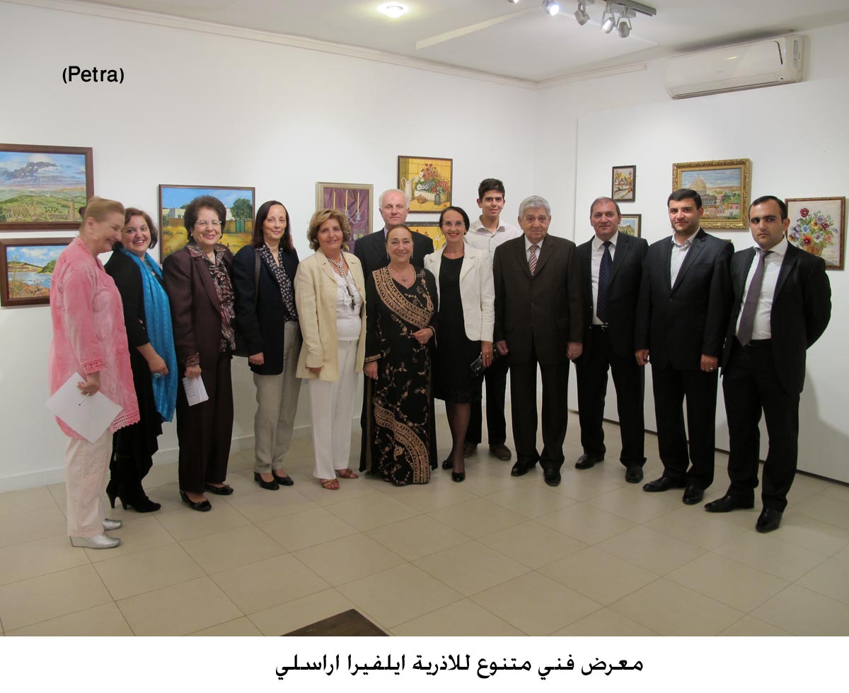 معرض فني متنوع للاذرية ايلفيرا اراسلي