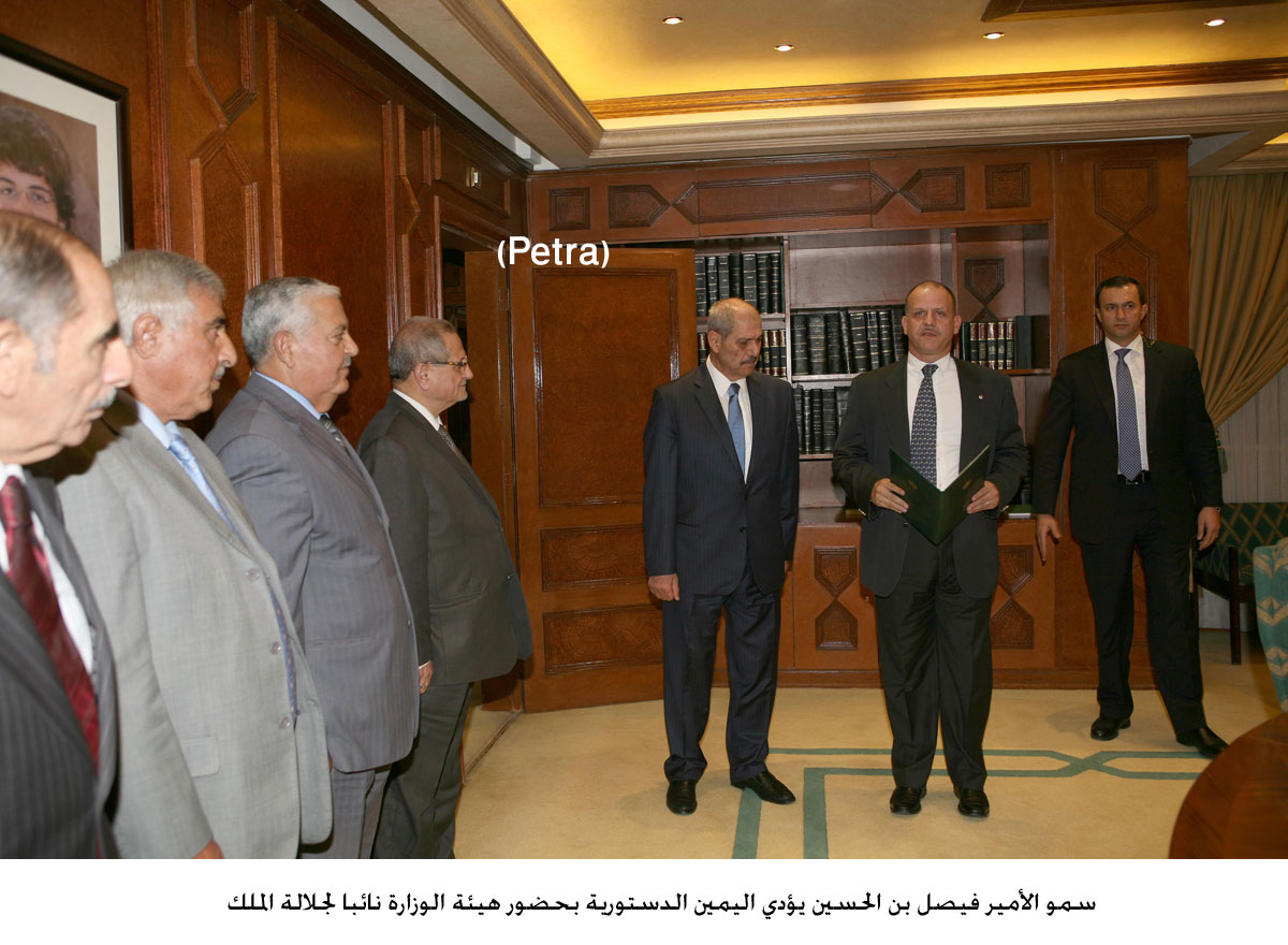 الملك والملكة يغادران ارض الوطن في زيارة الى لندن