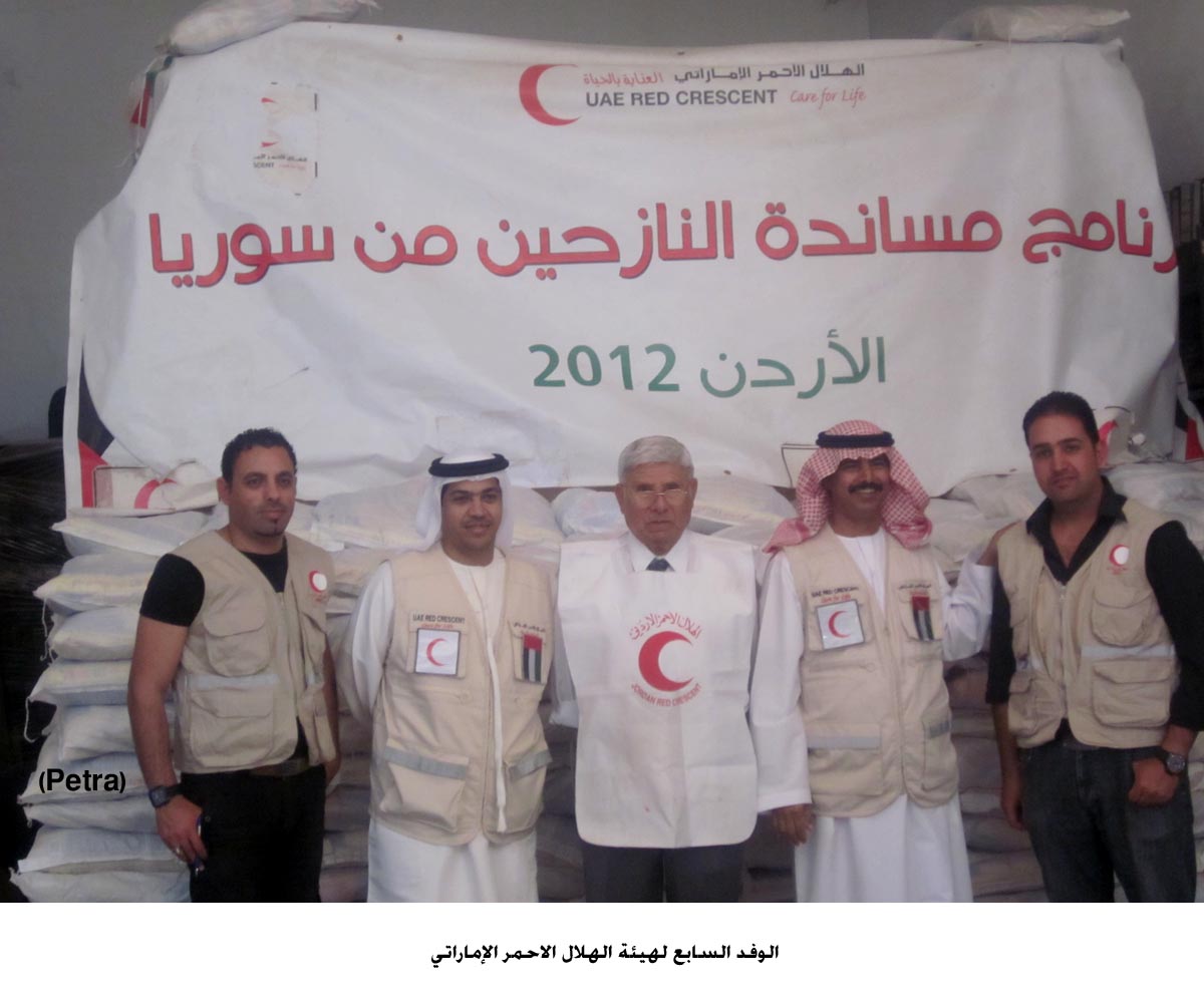 الإمارات تجهز خمسة آلاف طرد غذائي للاجئين السوريين في الأردن