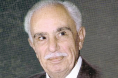 الدكتور ناصر الدين الاسد يؤكد ضرورة الاهتمام باللغة العربية