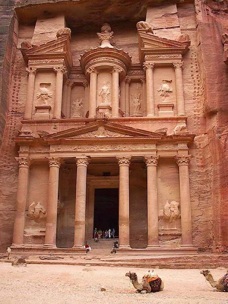 Number of visitors to Petra rise by 20 percent in May
