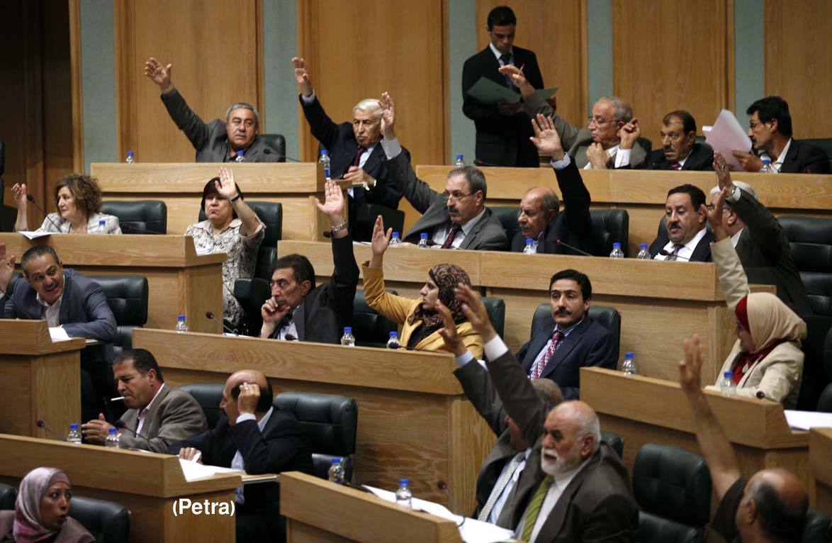 مجلس النواب يشرع بمناقشة قانون الانتخاب لعام 2012