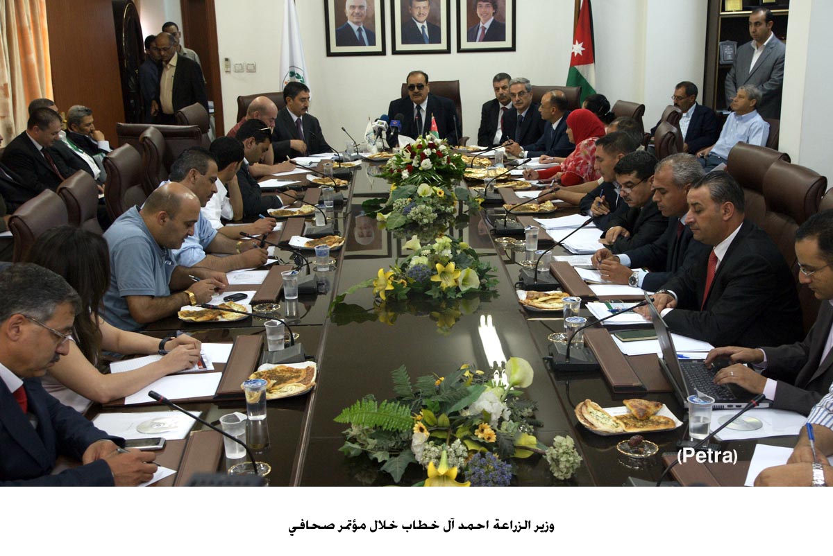 وزارة الزراعة توضح ملابسات شحنة الدجاج وأمهات الزيتون