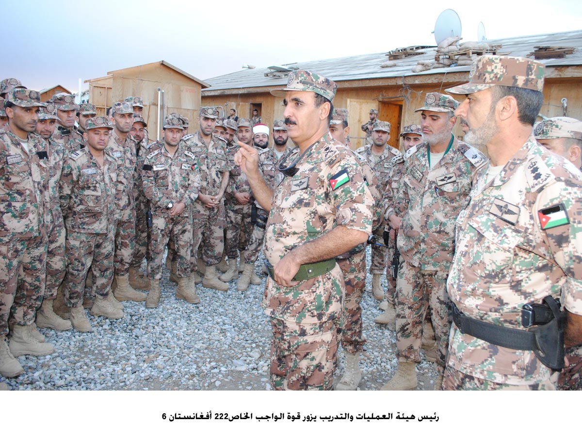 رئيس هيئة العمليات والتدريب يزور قوة الواجب الخاص222 أفغانستان 6
