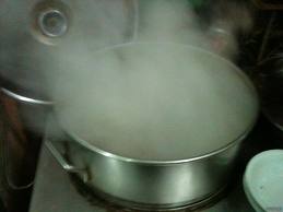 ستينية تسكب ماء مغليا على زوجها في المفرق