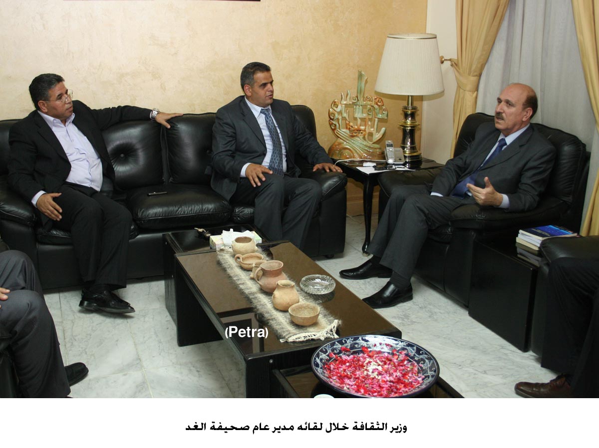 وزير الثقافة يلتقي فعاليات ثقافية