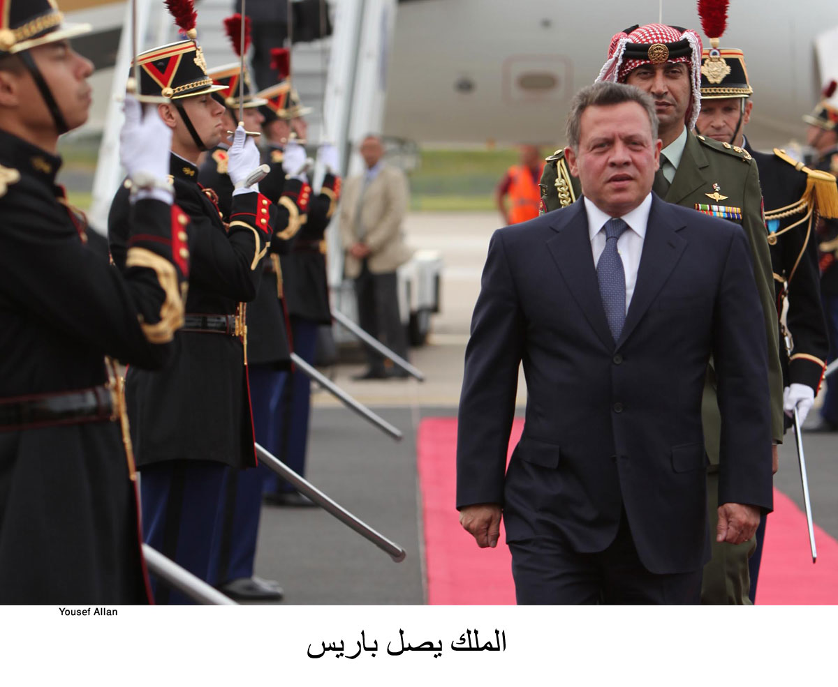 الملك يصل باريس