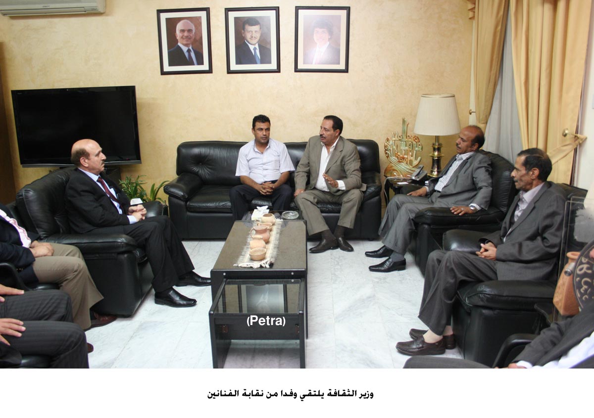 وزير الثقافة يلتقي وفدا من نقابة الفنانين