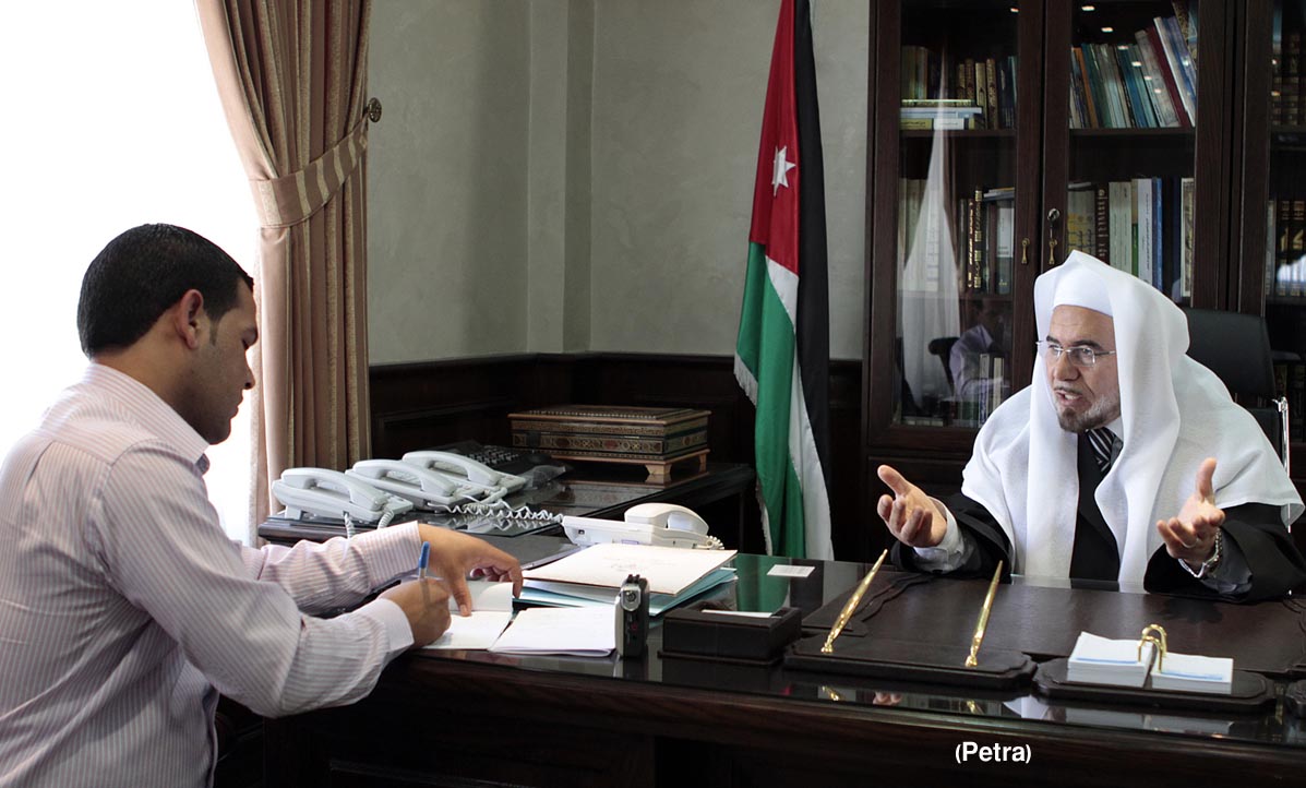 قاضي القضاة يدعو لمراقبة هلال رمضان المبارك مساء الخميس 19 تموز