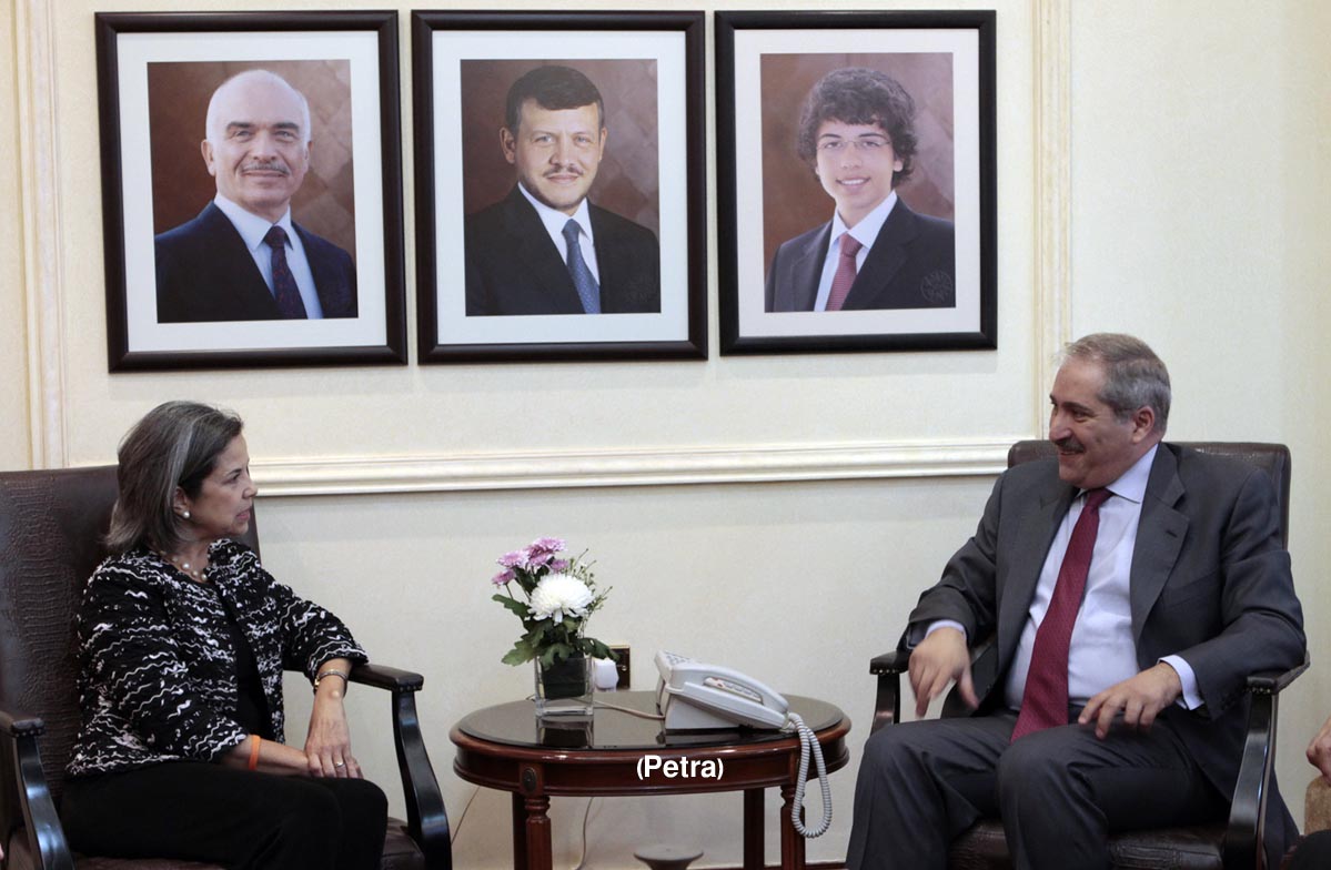 FM, US official discuss relations