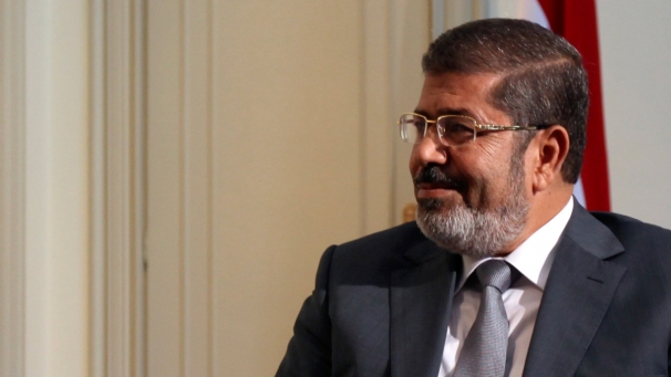 الرئيس المصري يكلف وزير الري السابق بتشكيل الحكومة الجديدة