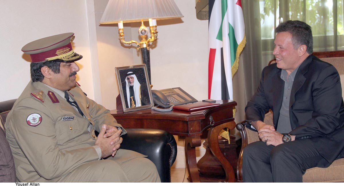 King receives Qatari army chief