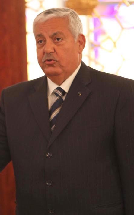 وزير المالية يطلع على الاجراءات في مطار الملكة علياء الدولي