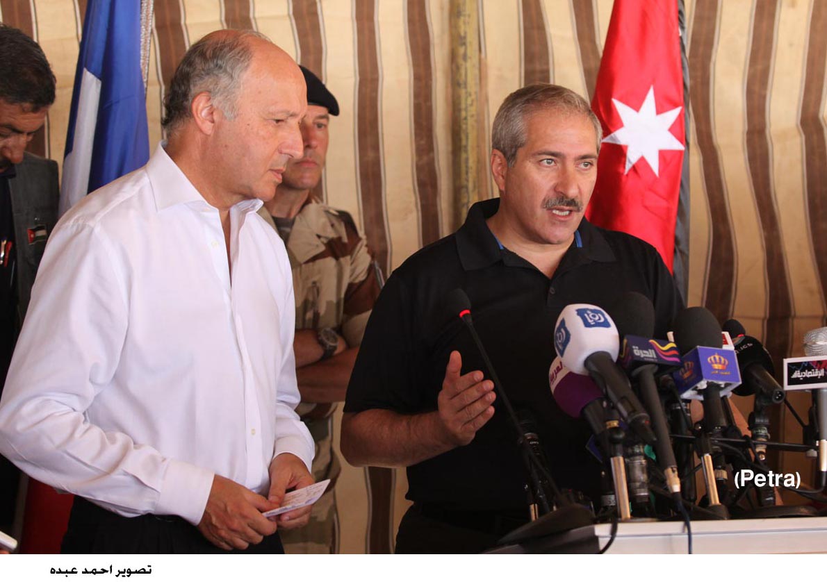 جودة يصطحب نظيره الفرنسي في زيارة ميدانية الى مخيم الزعتري