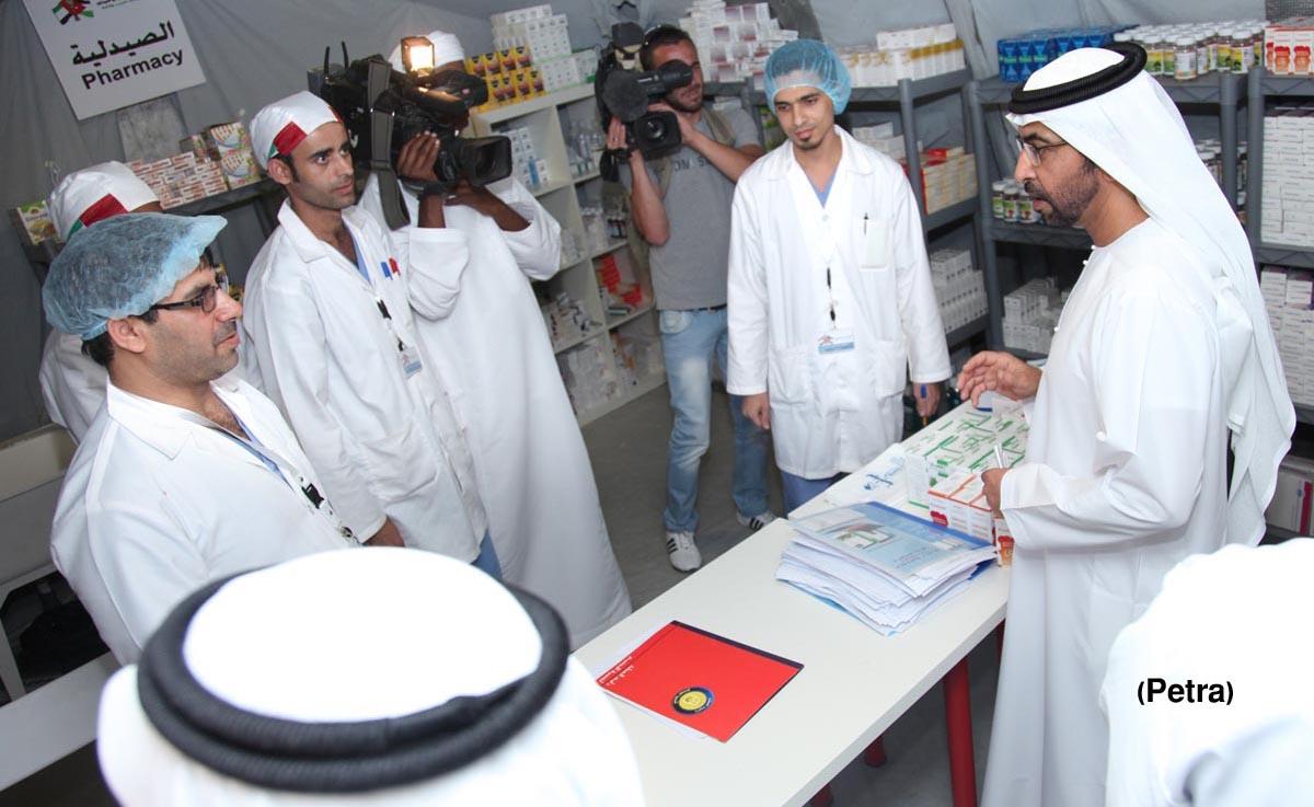 الشيخ حمدان بن زايد يتفقد المستشفى الاماراتي الاردني الميداني بالمفرق