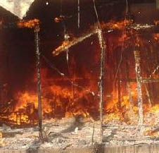 مستوطنون متطرفون يحرقون مدخل دير في اللطرون بالقدس