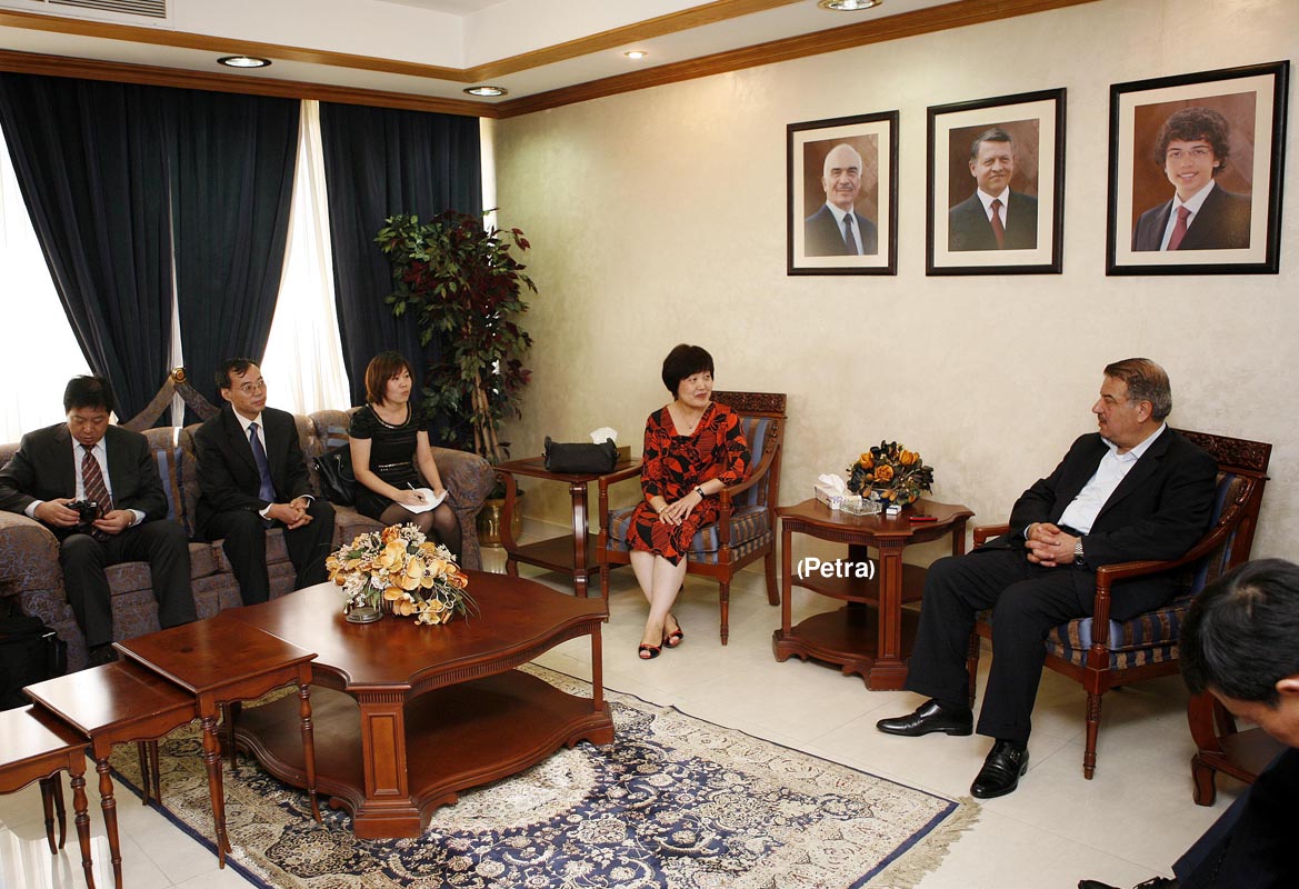 رئيس النواب يلتقي وفدا إعلاميا صينيا