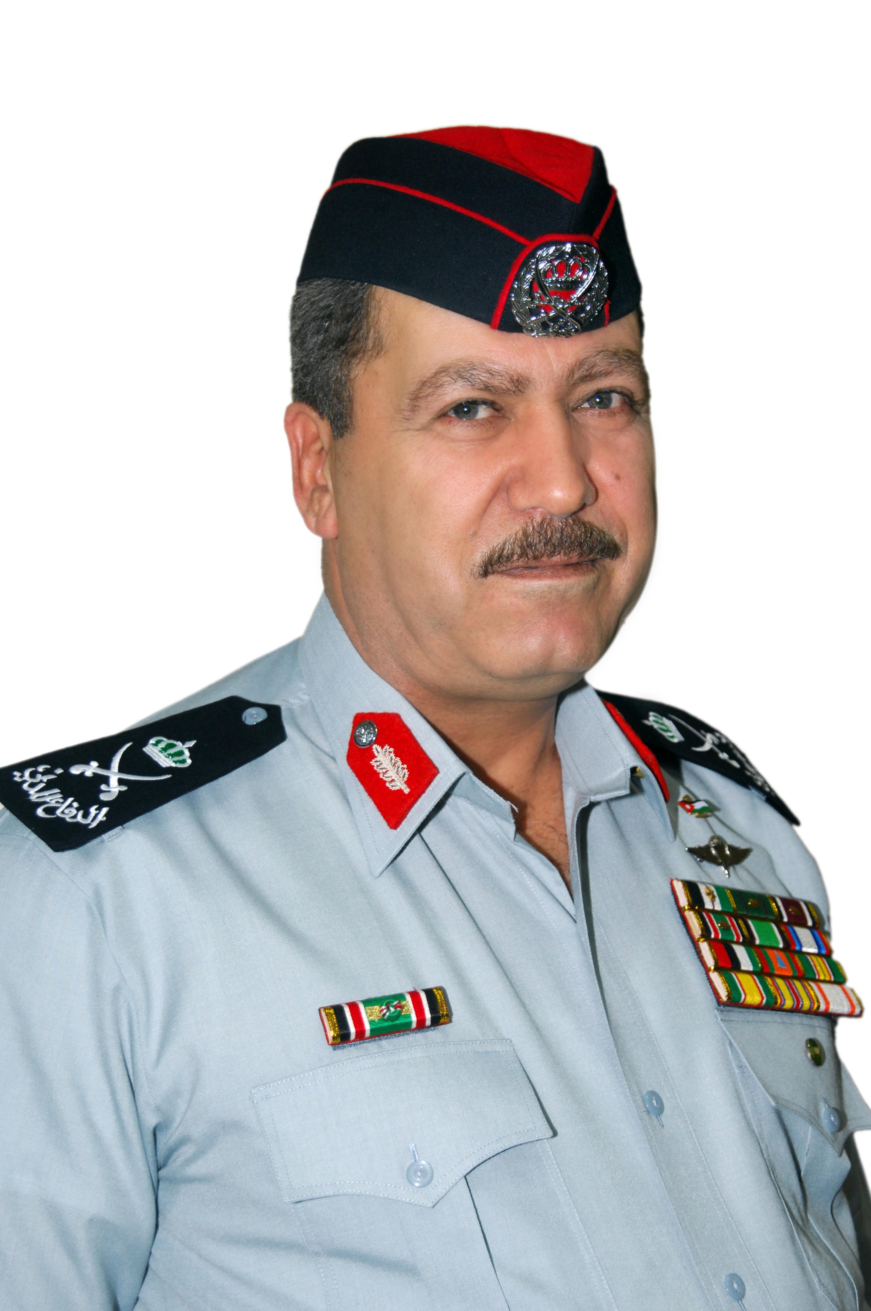 مدير الدفاع المدني يحاضر في كلية الدفاع الوطني