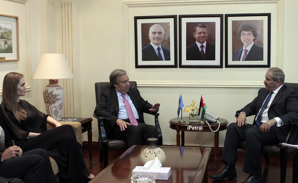 FM, UNHCR officials discuss plight of Syrian refugees