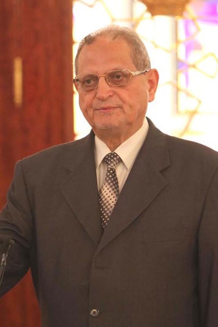 وزير الاوقاف يستنكر دخول المتطرفين والحاخامات اليهود للمسجد الاقصى