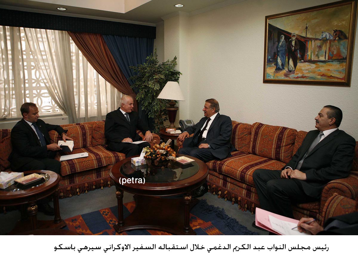 House speaker receives Ukrainian envoy