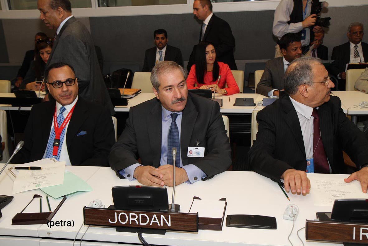 FM holds talks with Arab, foreign counterparts