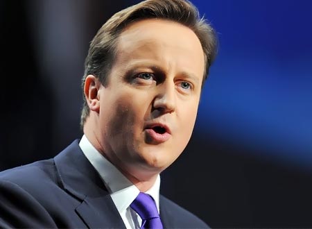 كاميرون: هناك مؤشرات إيجابية على أن الإقتصاد البريطاني بدأ يتغيّر