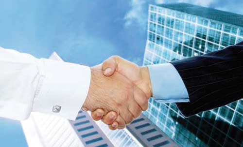 السفير الاردني في قطر يستعرض الفرص الاستثمارية في الاردن