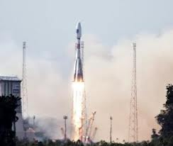 روسيا تطلق قمريين صناعيين جديدين للاتصالات