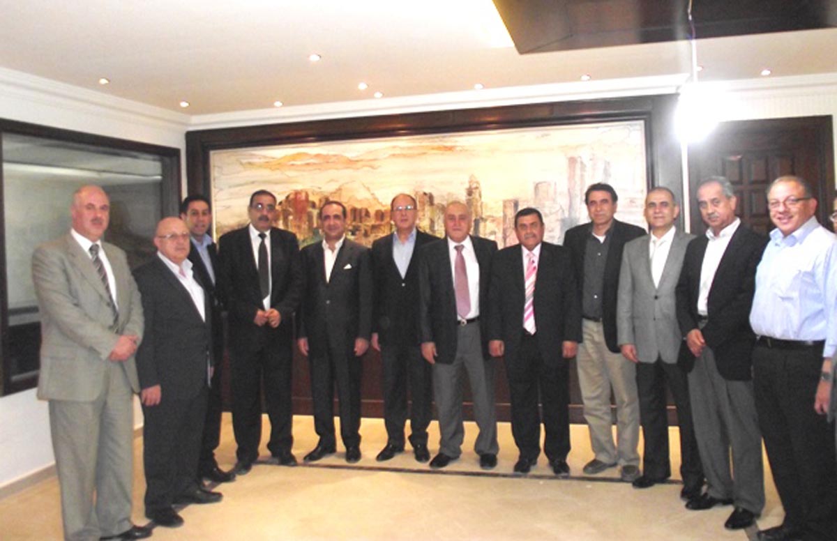 بحث التعاون بين غرفتي صناعة وتجارة عمان