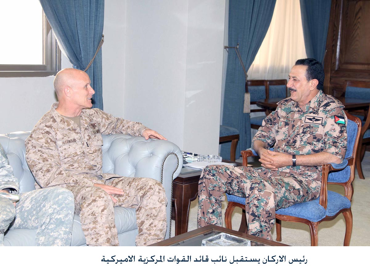 Army chief meets US military official