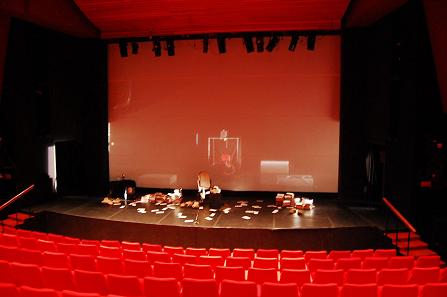 فنانان من سلطنة عمان يشيدان بمهرجان المسرح الاردني ال 19