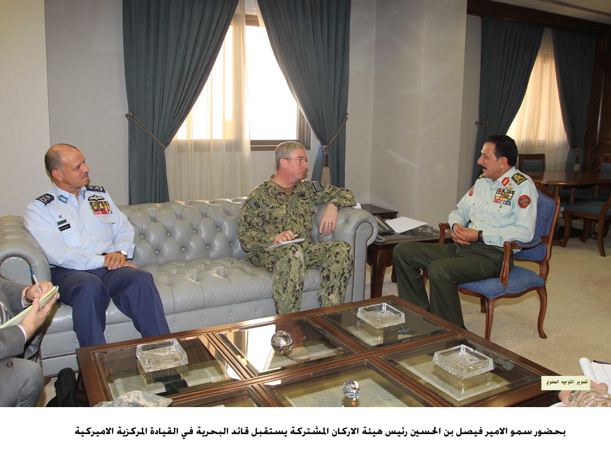 رئيس هيئة الاركان المشتركة يستقبل قائد البحرية في القيادة المركزية الاميركية
