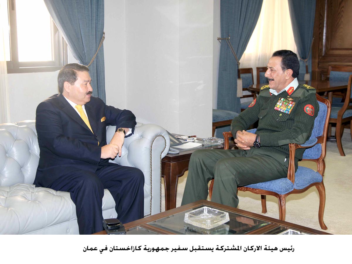 Army chief discusses ties with Kazakh envoy