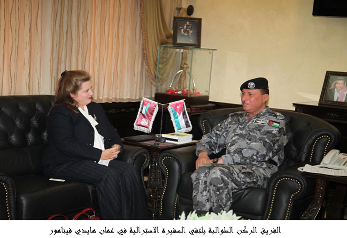 مدير عام قوات الدرك يلتقي عددا من المسؤولين الدوليين