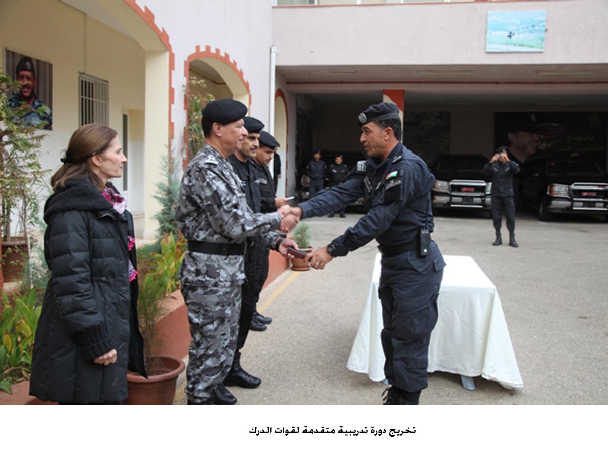 تخريج دورة تدريبية متقدمة لقوات الدرك