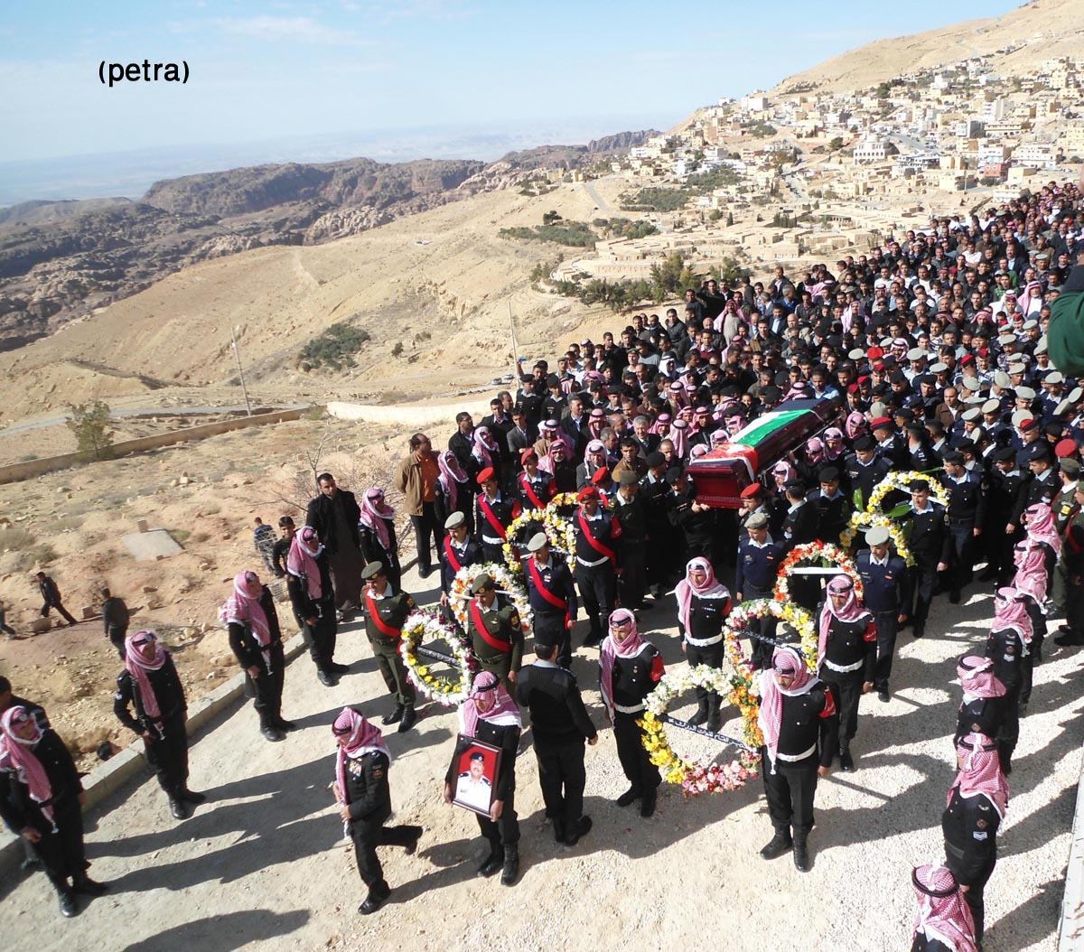 تشييع جثمان الشهيد الملازم فيصل السعيدات