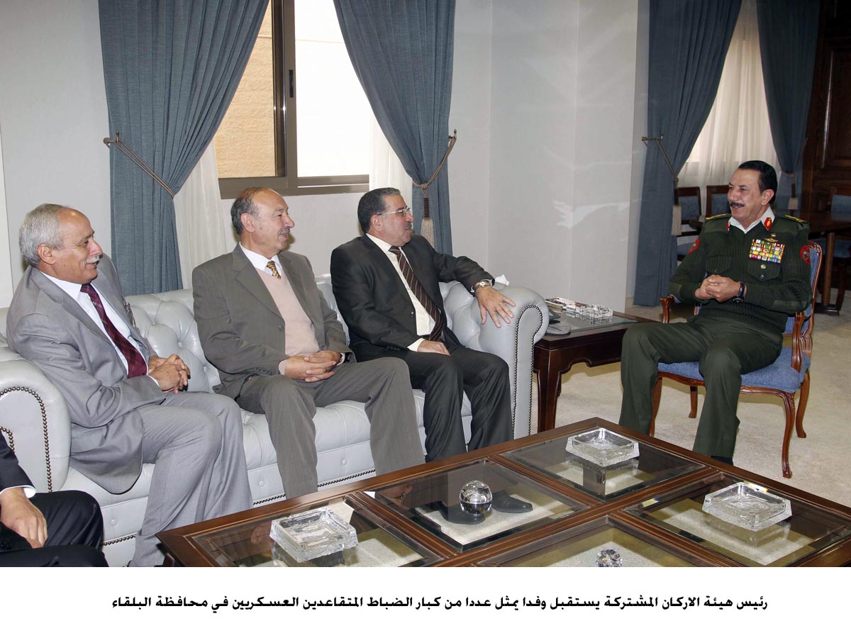 رئيس هيئة الاركان المشتركة يصدر تعليماته بترميم وإعادة العمل بسوق السلط التجاري العسكري