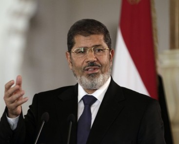 الرئيس المصري يطلب من الجيش مساعدة الشرطة في حفظ الامن