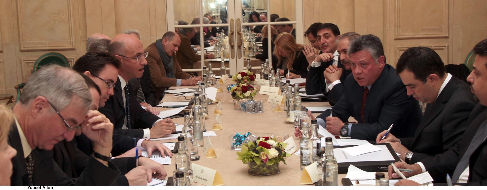 King meets British figures, concludes UK visit