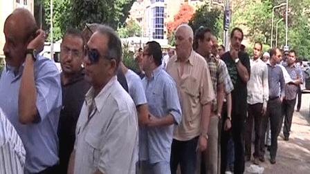 المصريون يقترعون على اول دستور للبلاد بعد الثورة