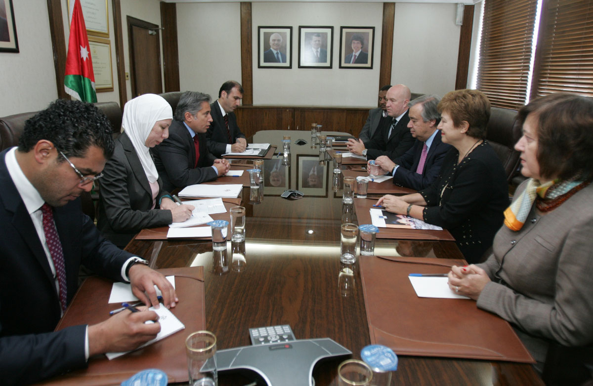 وزير التخطيط يلتقي ممثلي منظمات اممية