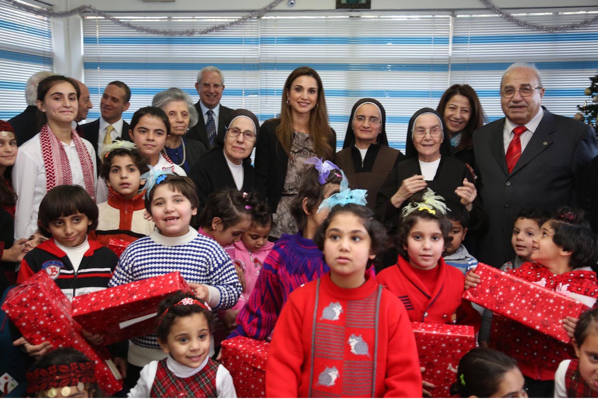 جلالة الملكة رانيا العبدالله تزور جمعية مار منصورالخيرية