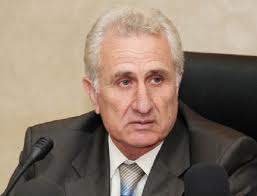 وزير التربية يطمئن على سير امتحان شهادة الدراسة الثانوية العامة في لواء الرمثا