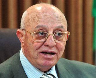 قريع يحذر من الأساليب الإسرائيلية للاستيلاء على الأراضي الفلسطينية