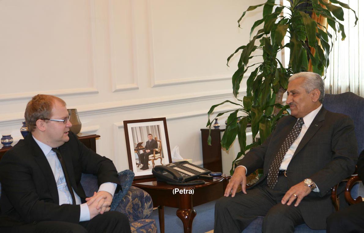 رئيس الوزراء يستقبل وزير خارجية استونيا